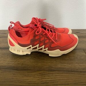 Ecco Biom Aex Trainer Running Shoe Women Size 8-8.5M Red Lace up Phorene Soles